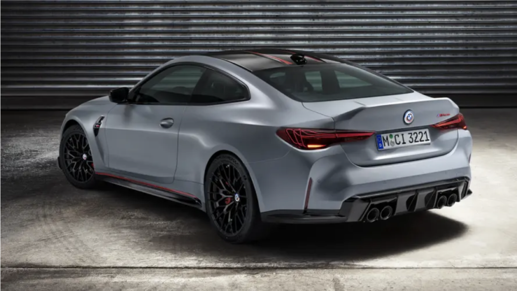 Rear side of the new bMW M4 CSL